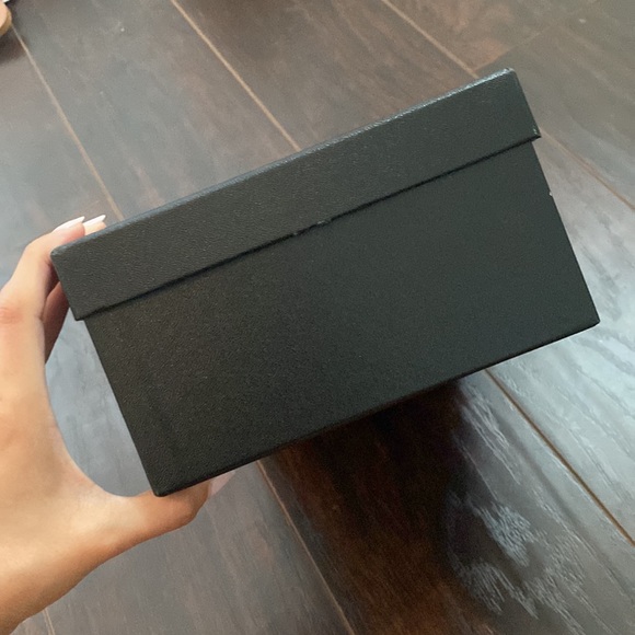 Chanel shoe box - Picture 3 of 5